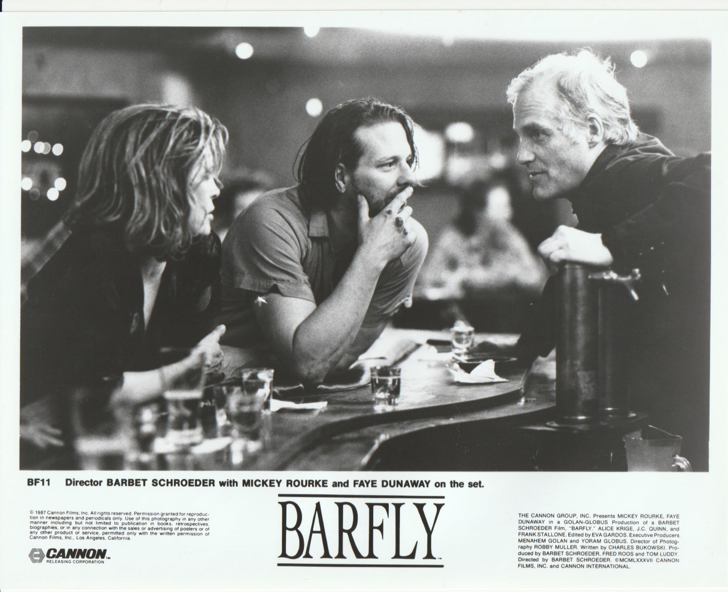 Official Barfly Promotional Photograph: Barbet Schroeder on the Set with Mickey Rourke  and Faye Dunaway